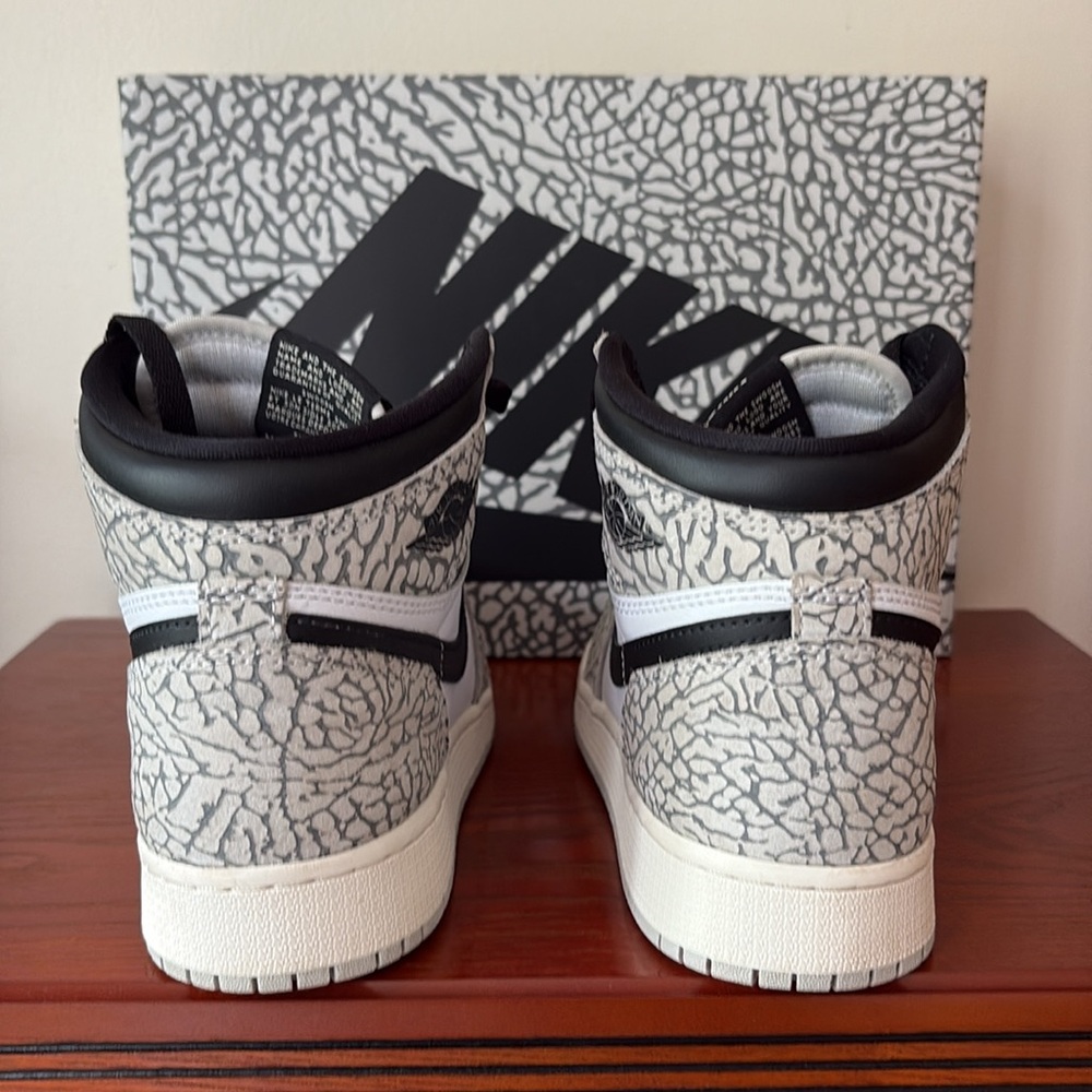Nike Air Jordan 1 Retro High OG White Cement - Picture 5 of 16